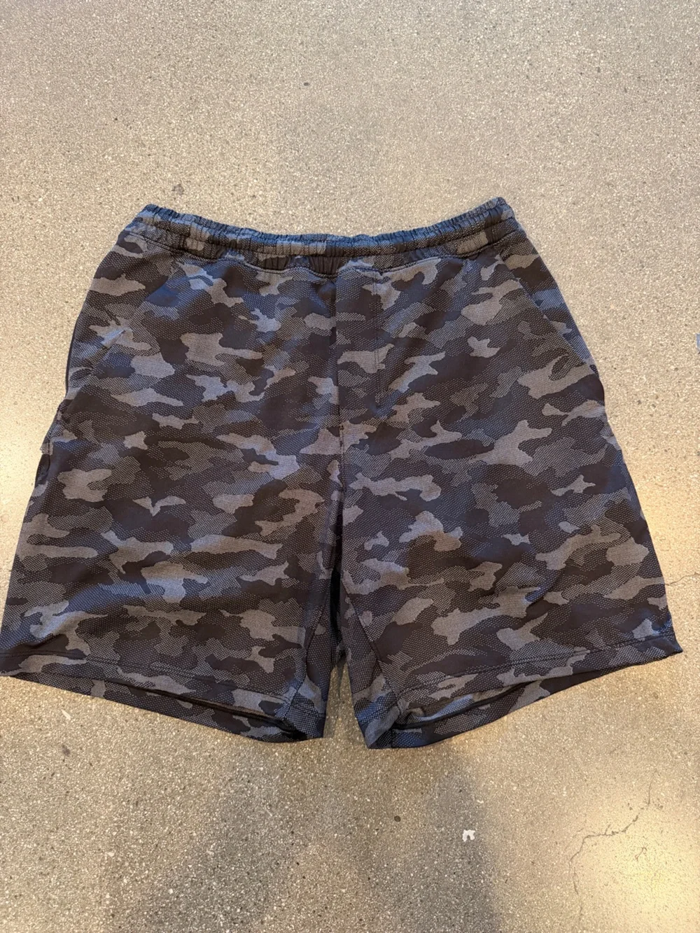 Lululemon Men's Black/Grey Camo Athletic Shorts with liner